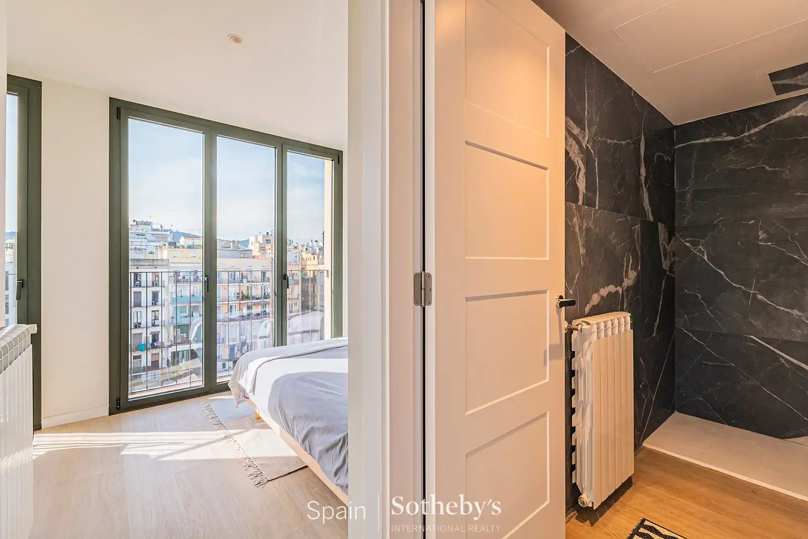 Duplex con ascensore in vendita a Gran Via de les Corts Catalanes, imagen 10