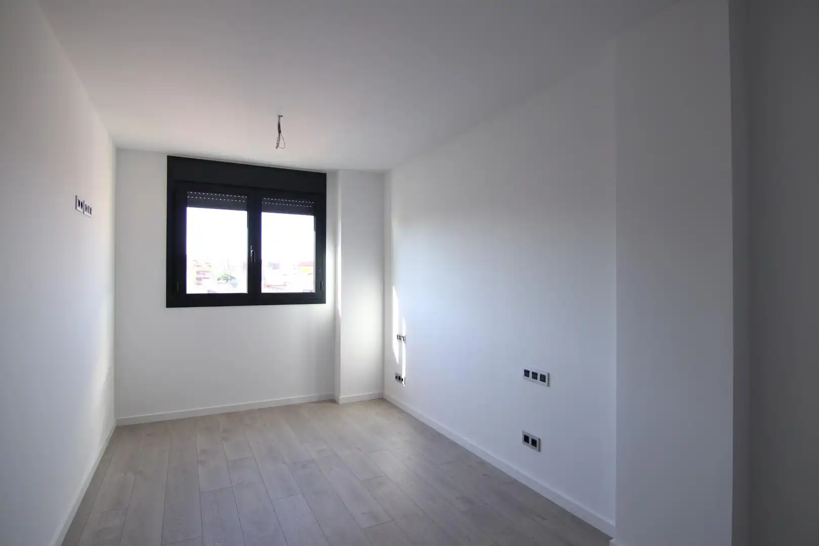 Bedroom of Flat for rent in Sabadell  with Air Conditioner, Heating and Parquet flooring