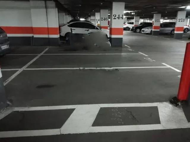 Garaje en Alquiler en Calle de Ramón Gómez de la Serna, 143 en Peñagrande