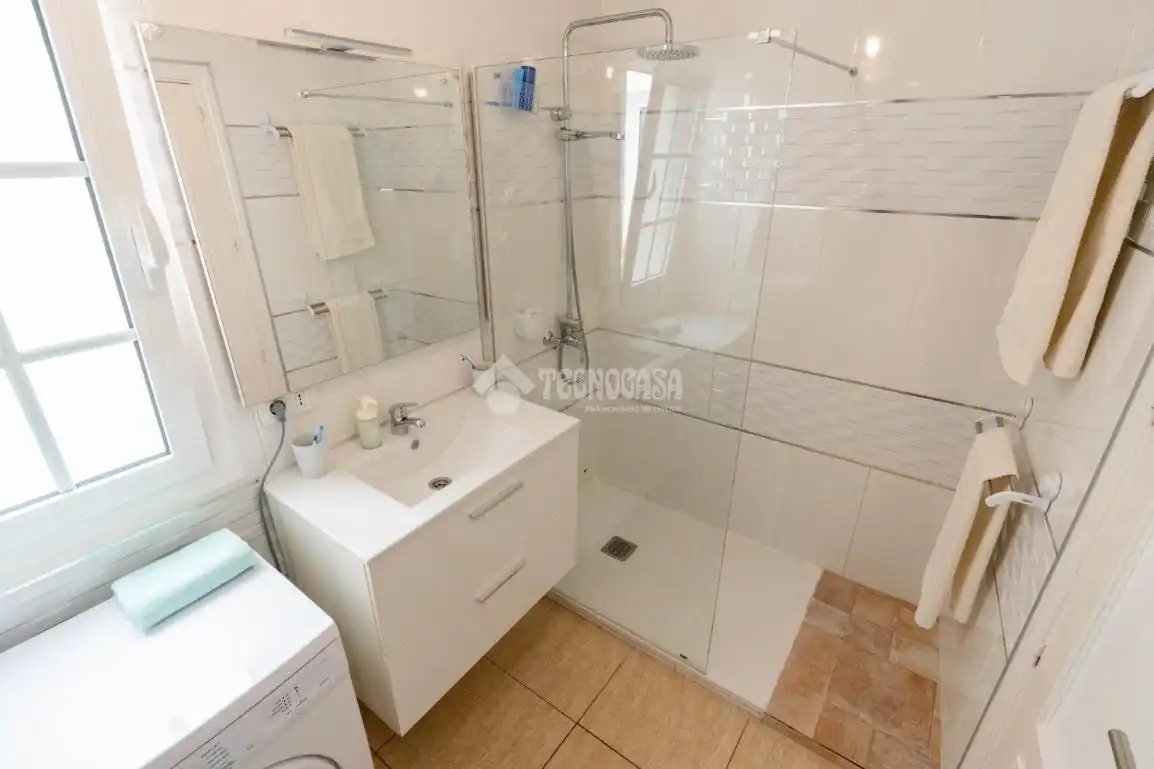 Baño de Piso en venta en Granadilla de Abona con Aire acondicionado, Trastero y Balcón