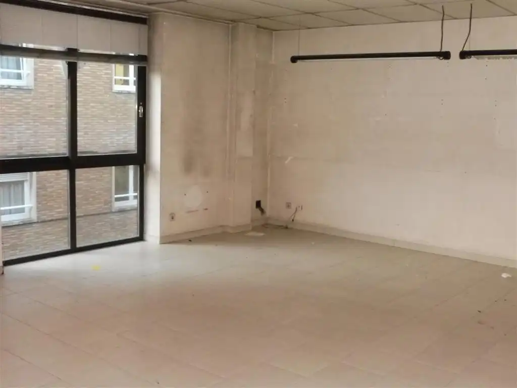 Business premises to rent in PLAÇA DEL MIG, imagen 5