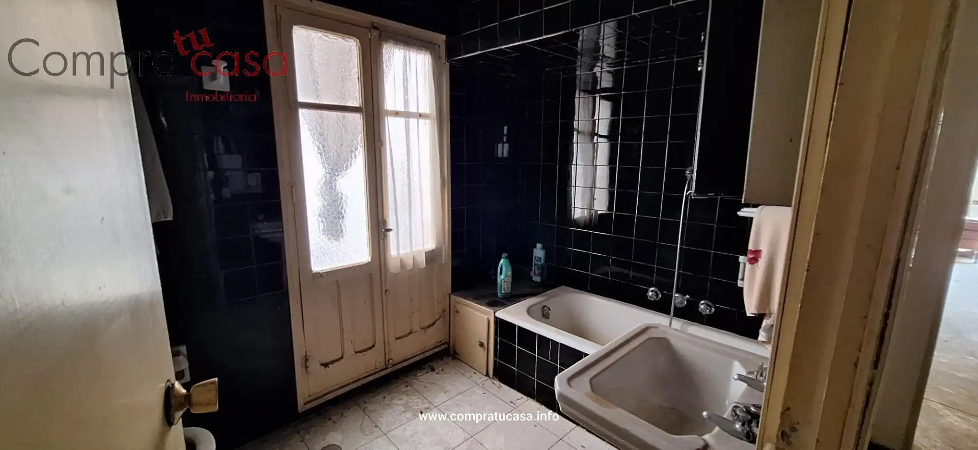 Bathroom of Houses for sale in Segovia  with Heating