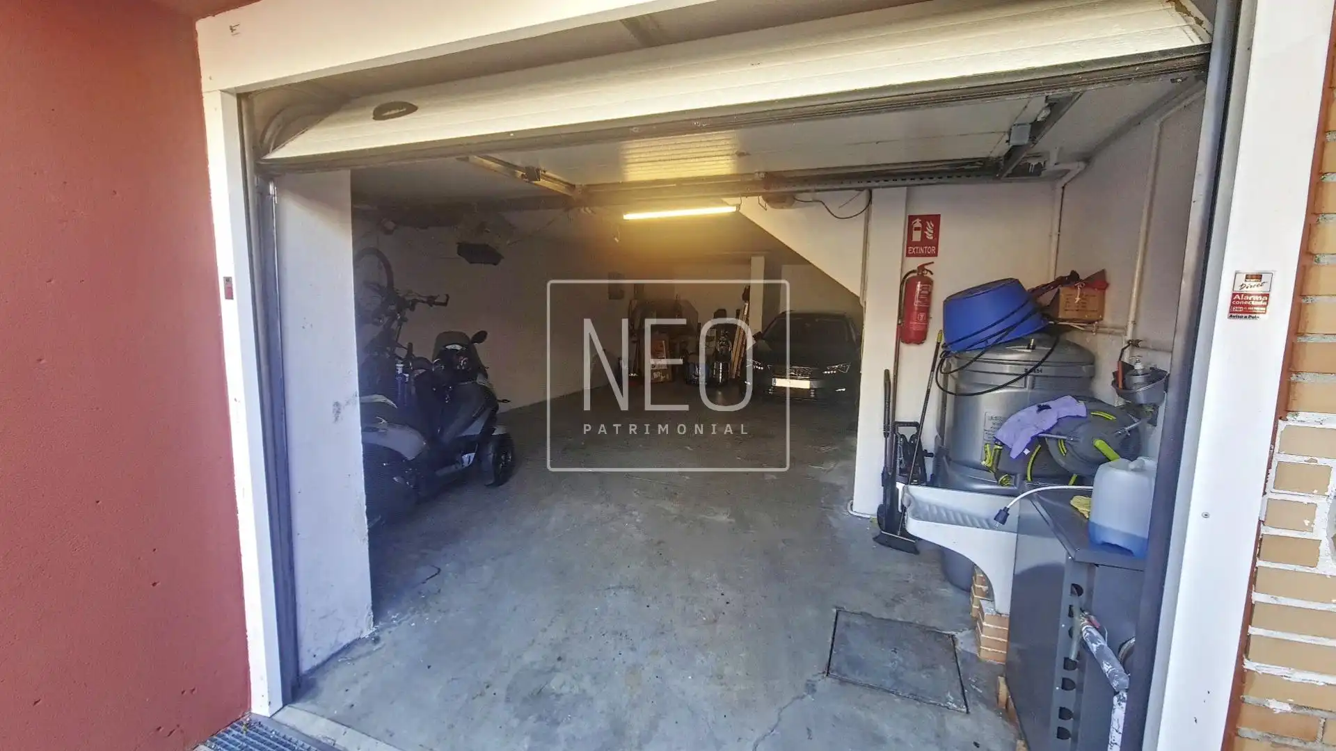 Parking de Casa adosada en venta en Parla con Aire acondicionado, Calefacción y Balcón