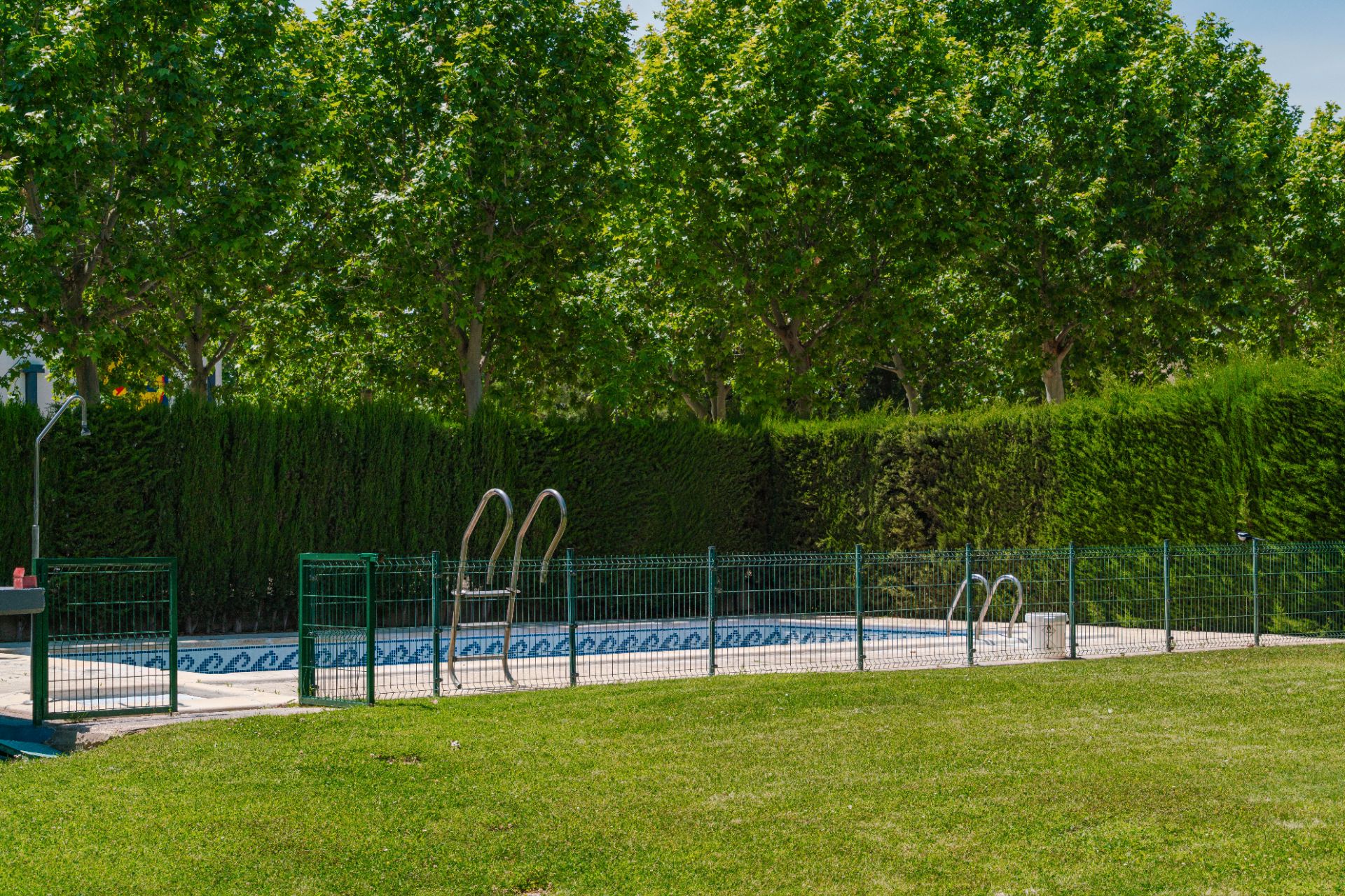Piscina de Casa adosada en venda en Utebo amb Calefacció, Jardí privat i Terrassa