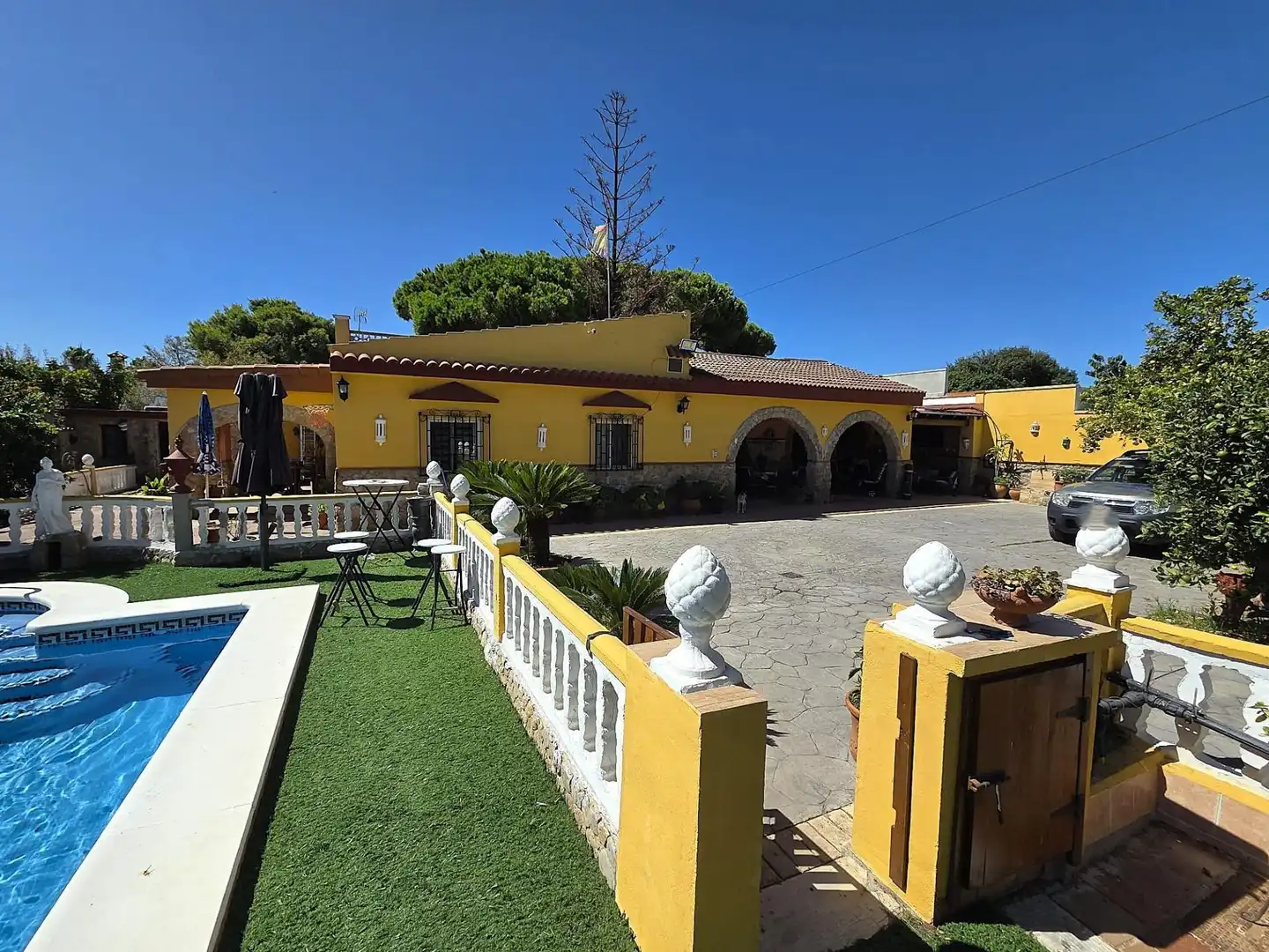 Haus oder Chalet zum Verkauf in Chiclana de la Frontera mit Privatgarten, Abstellraum und Schwimmbad