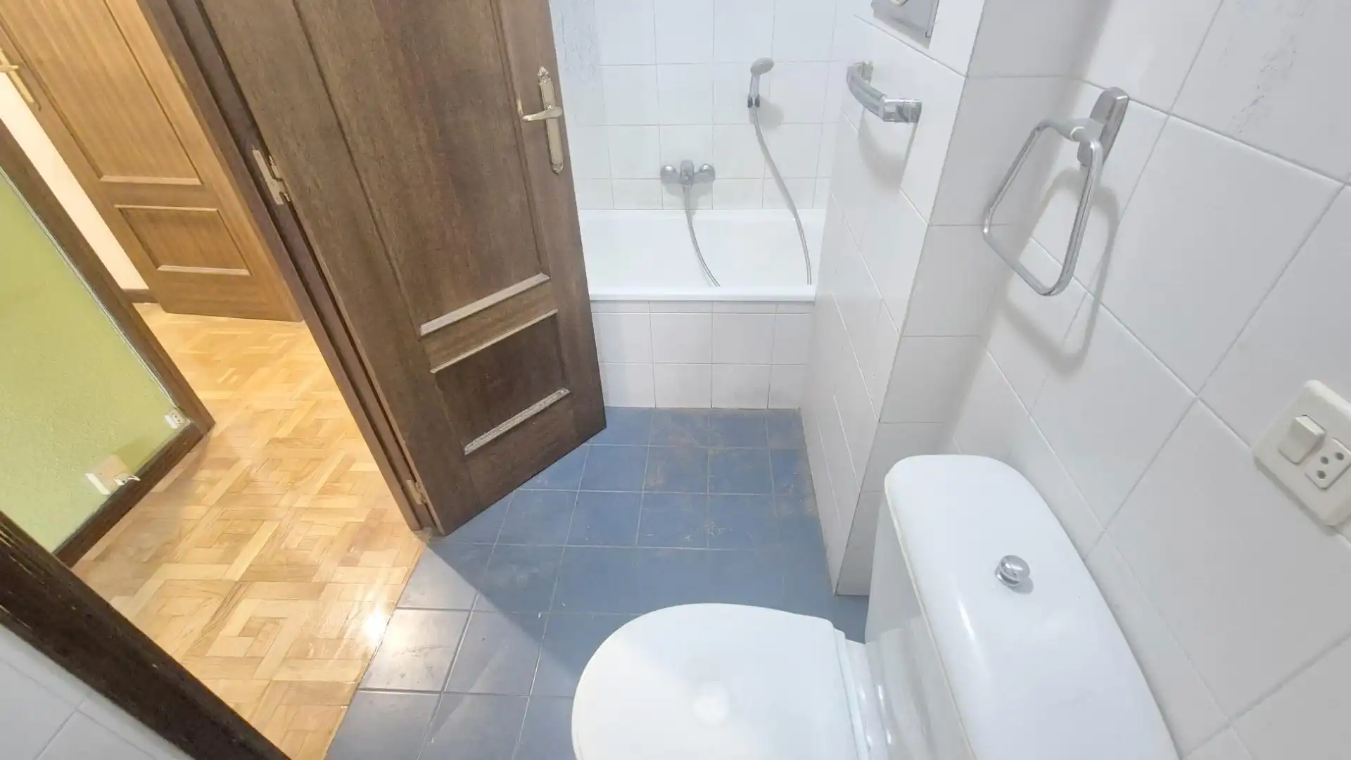 Bany de Pis en venda en Salamanca amb Calefacció