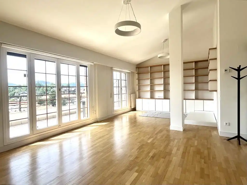 Wohnung zur Miete in Pinu Bidea, Aiete
