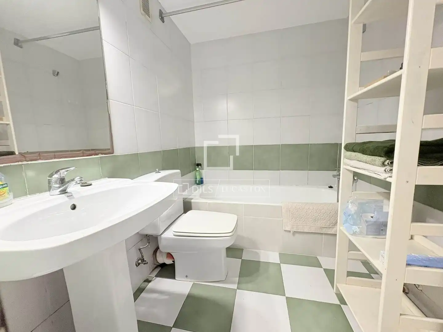 Baño de Piso de alquiler en Eivissa con Amueblado y Balcón