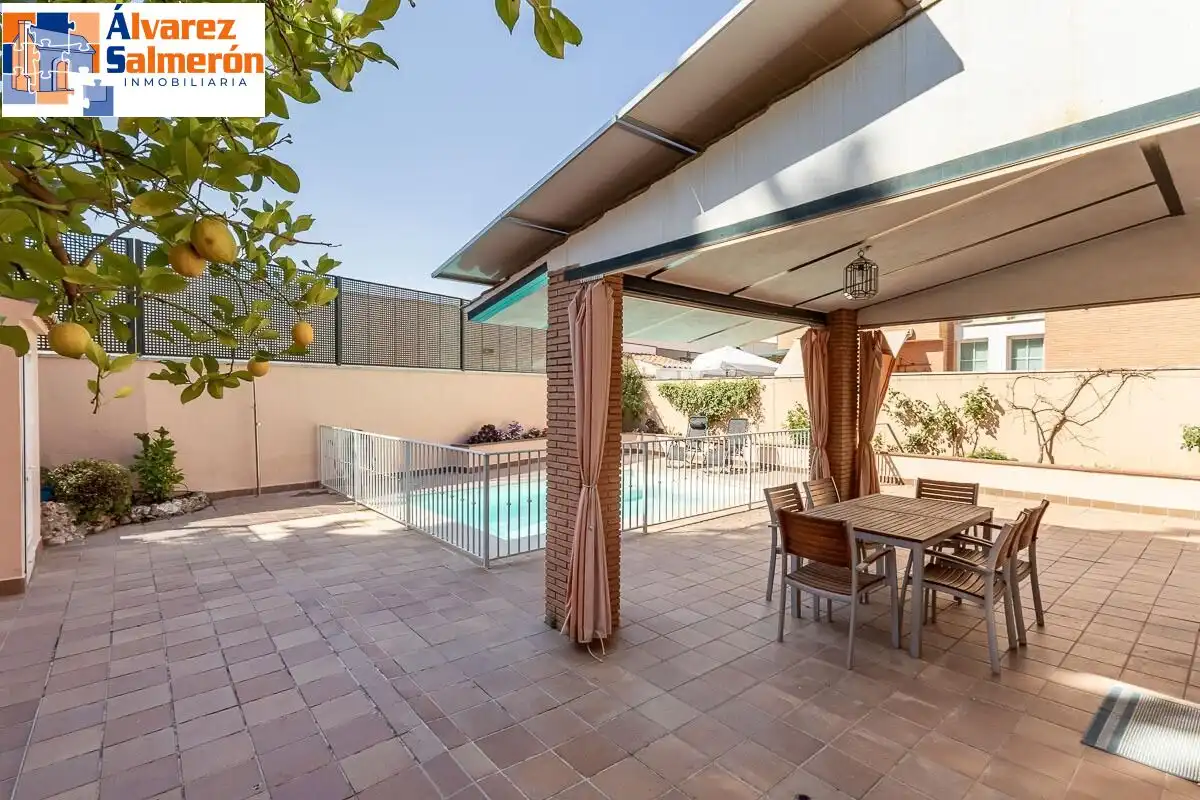 Terraza de Casa o chalet en venta en Huétor Vega con Terraza, Piscina y Balcón