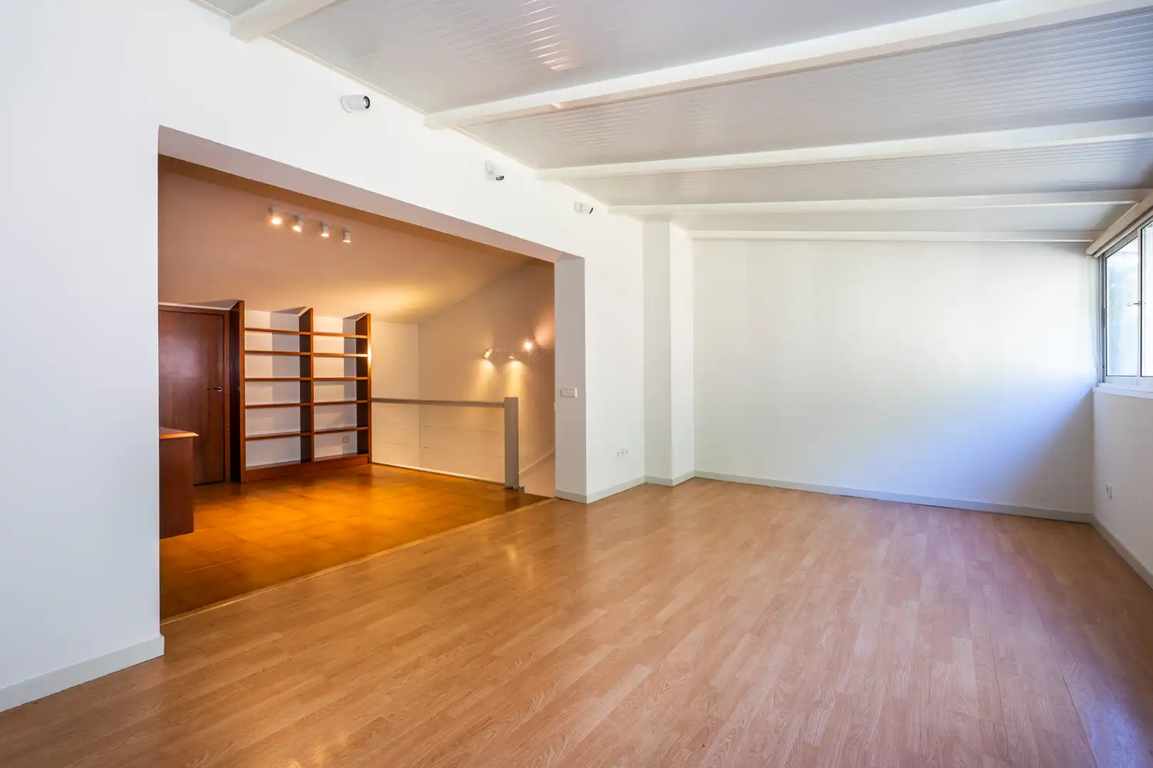 Detached homes for rent in Barcelona  with Air Conditioner, Heating and Terrace