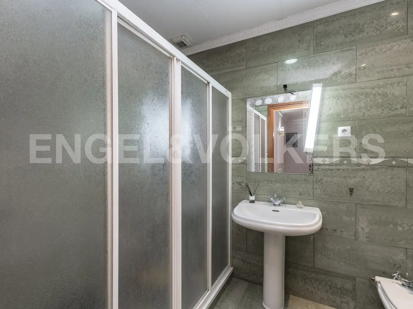Bathroom of Houses for sale in Tordera  with Air Conditioner, Heating and Terrace