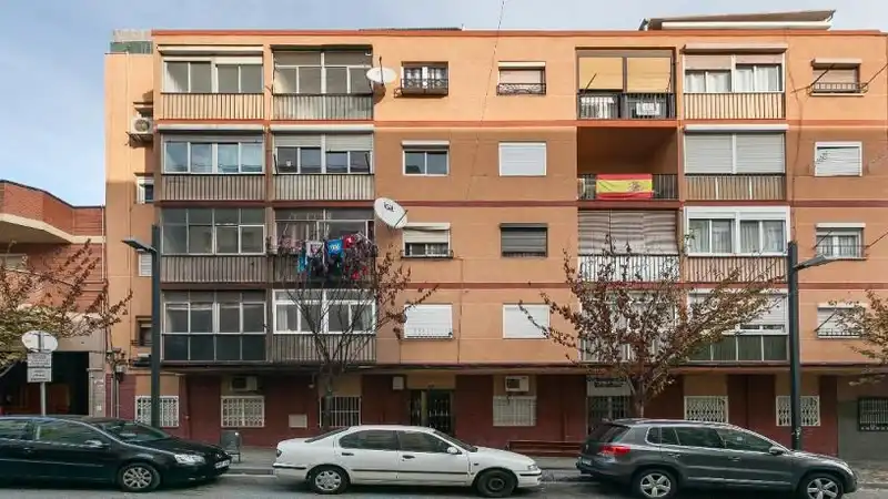 Pis amb ascensor en venda a Rambla de Sant Jordi