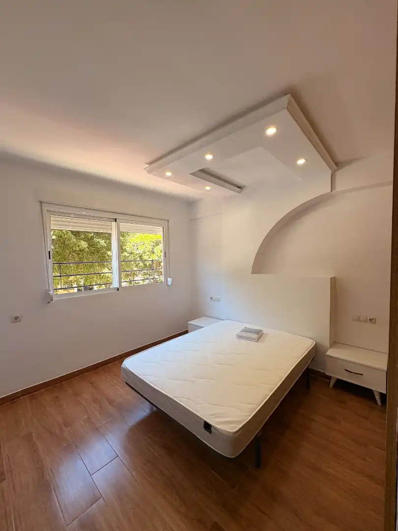 Schlafzimmer von Wohnung zur Miete in L'Alcúdia mit Möbliert, Ofen und Waschmaschine