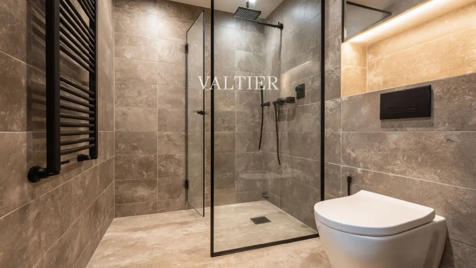 Bathroom of Attic for sale in Madrid  with Air Conditioner, Terrace and Furnished