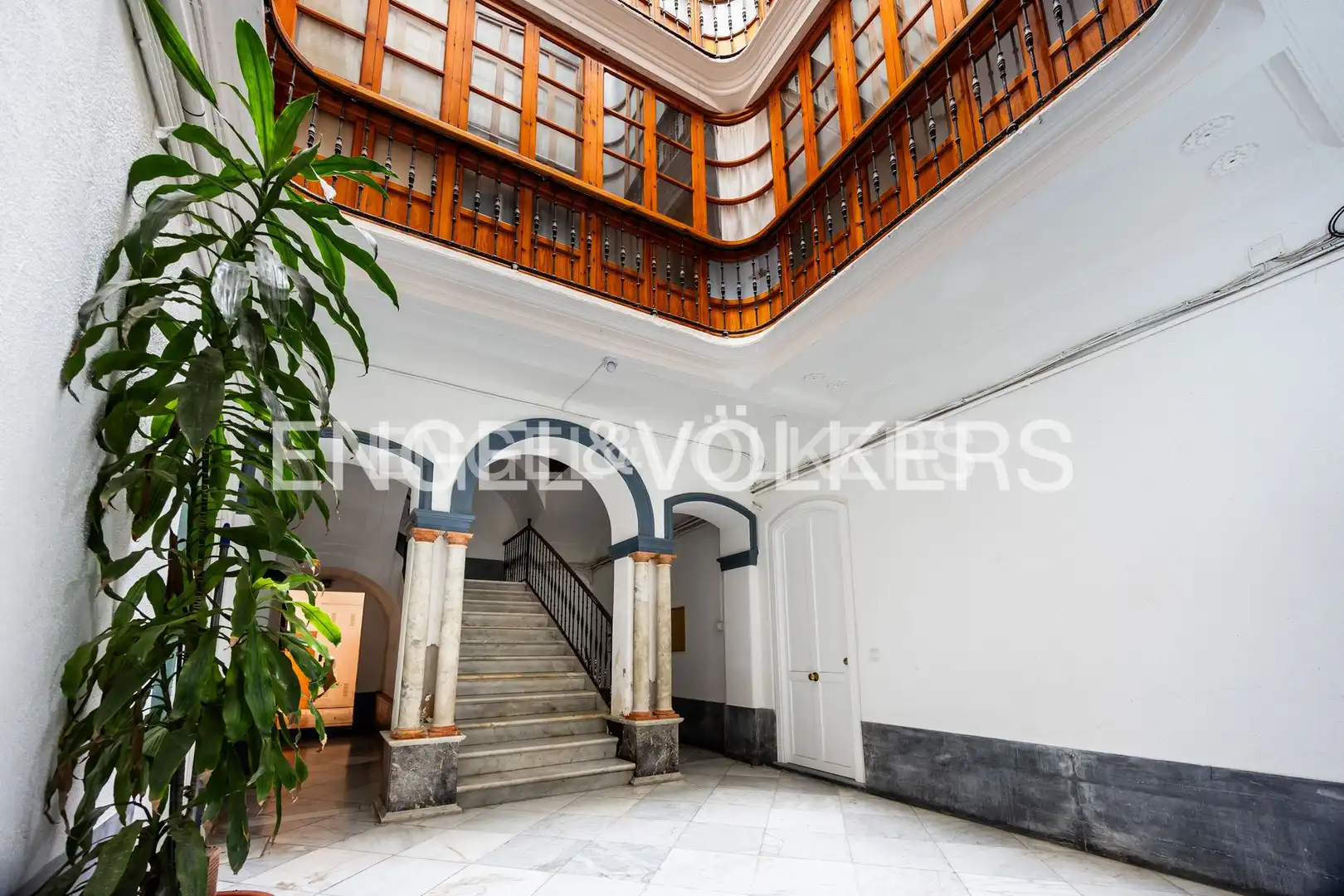 Piso en venta en Cádiz con Calefacción, Amueblado y Balcón