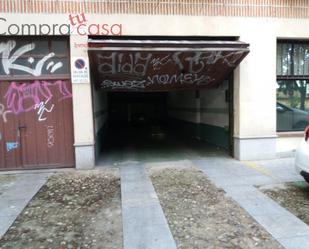 Exterior view of Garage for sale in Segovia Capital