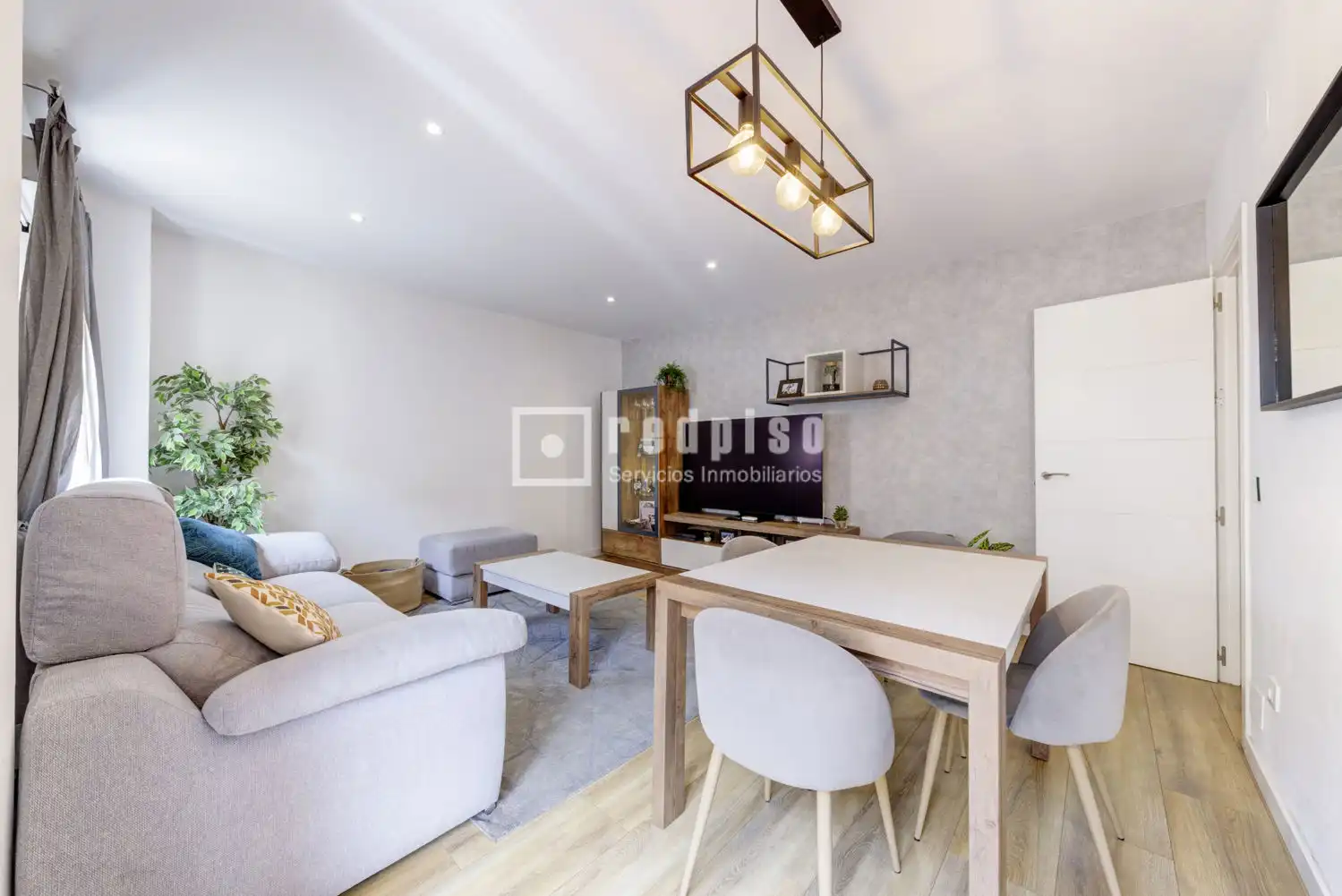 Living room of Flat for sale in Pozuelo de Alarcón  with Air Conditioner, Heating and Terrace