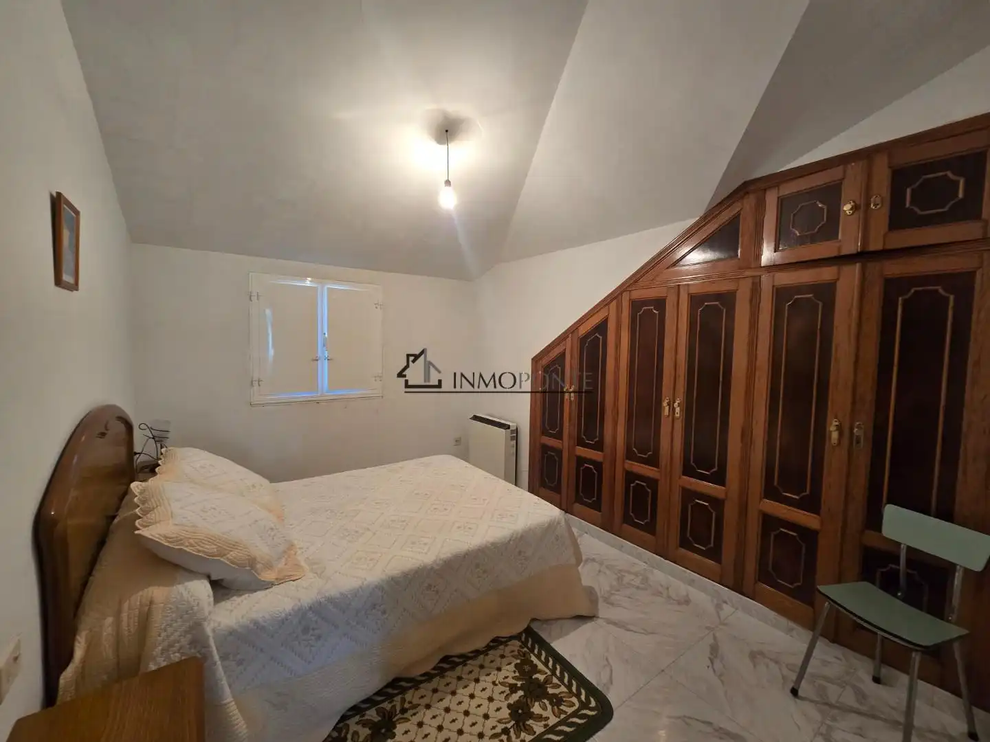 Dormitori de Casa o xalet en venda en Cerdedo amb Jardí privat