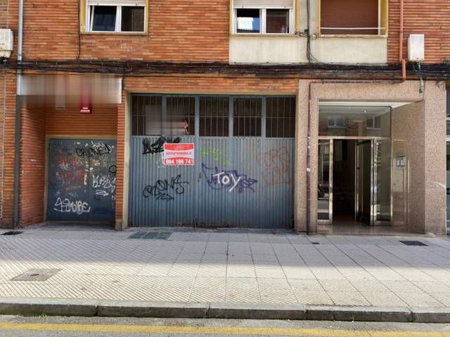 Local comercial en Venta en Oviedo - Saturnino Fresno en Milán - Pumarín