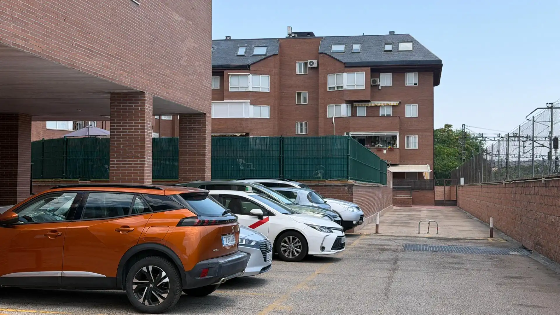 Aparcament de Àtic en venda en Collado Villalba amb Aire condicionat, Calefacció i Jardí privat