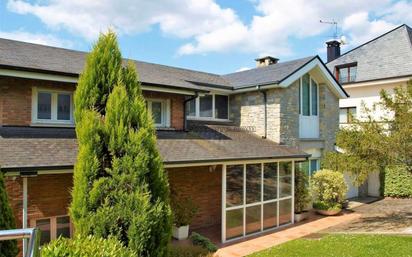 Außenansicht von Haus oder Chalet zum verkauf in Laudio / Llodio mit Terrasse und Schwimmbad