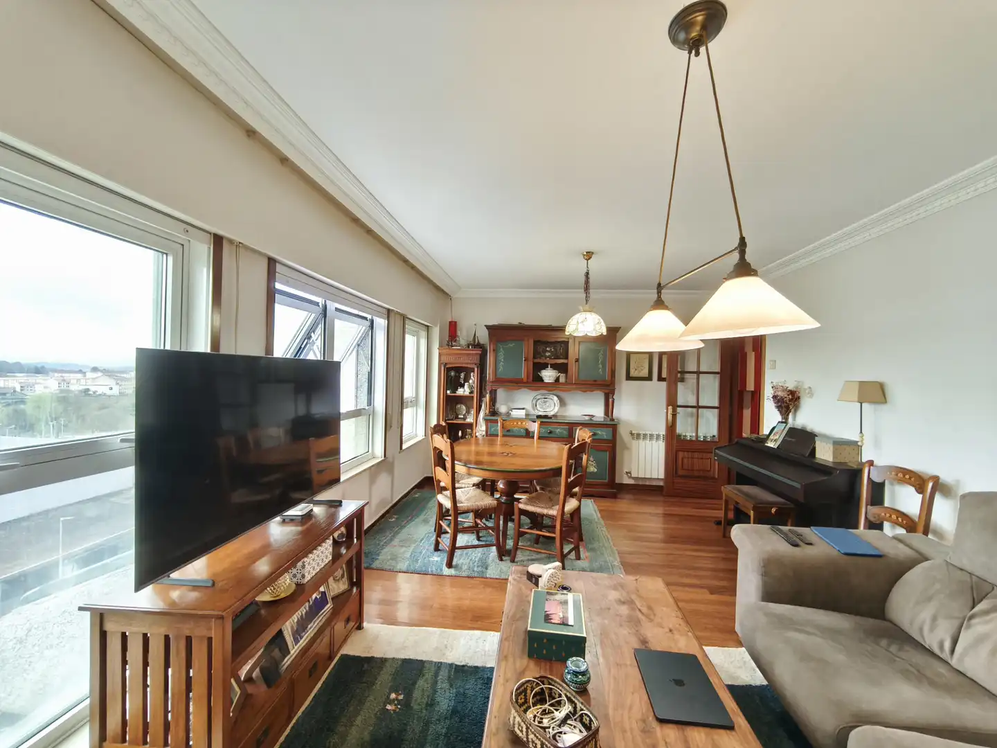 Sala de estar de Dúplex en venta en Santiago de Compostela  con Calefacción, Terraza y Trastero