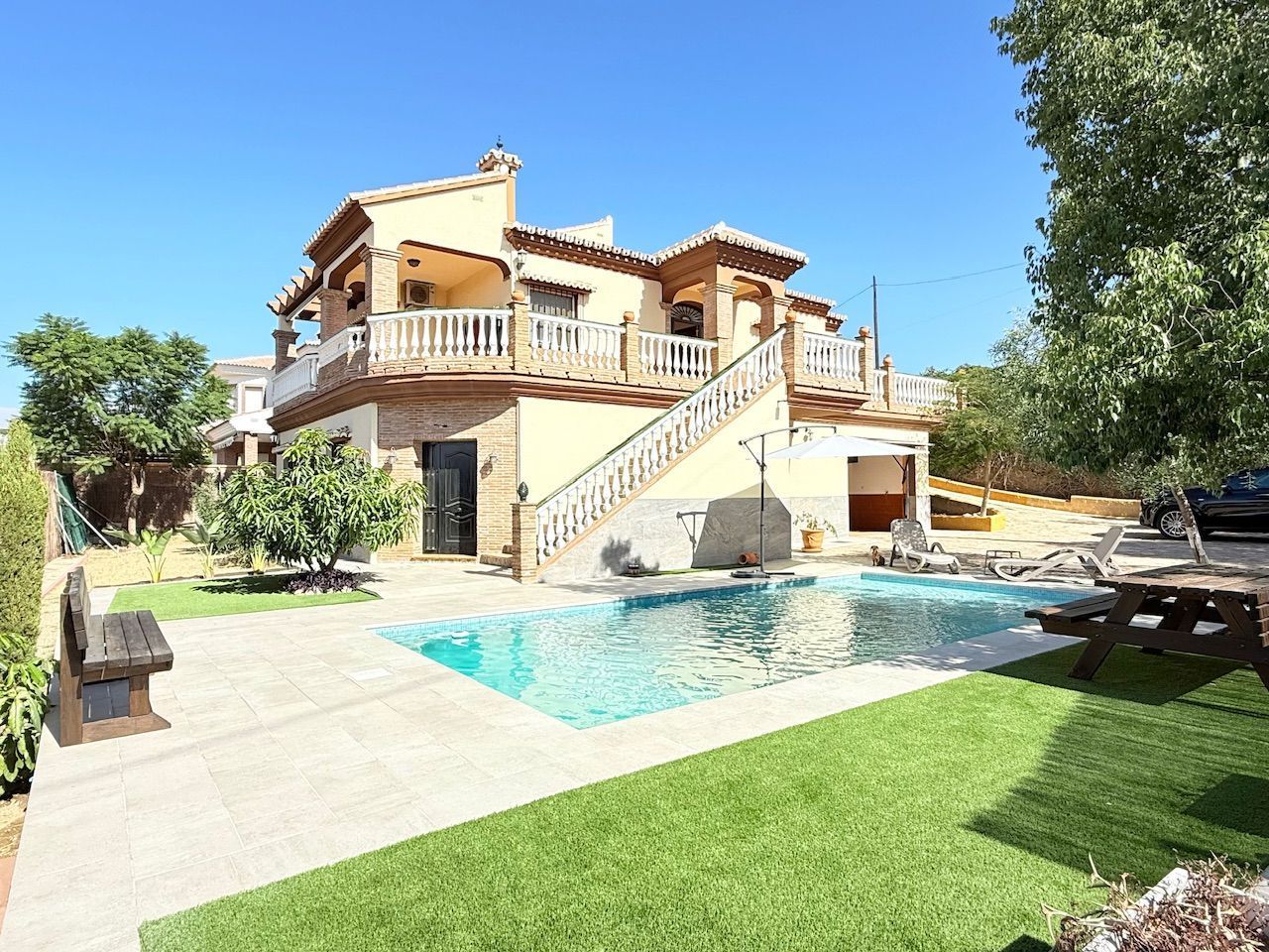 Piscina de Casa o chalet en venta en Vélez-Málaga con Aire acondicionado, Calefacción y Jardín privado