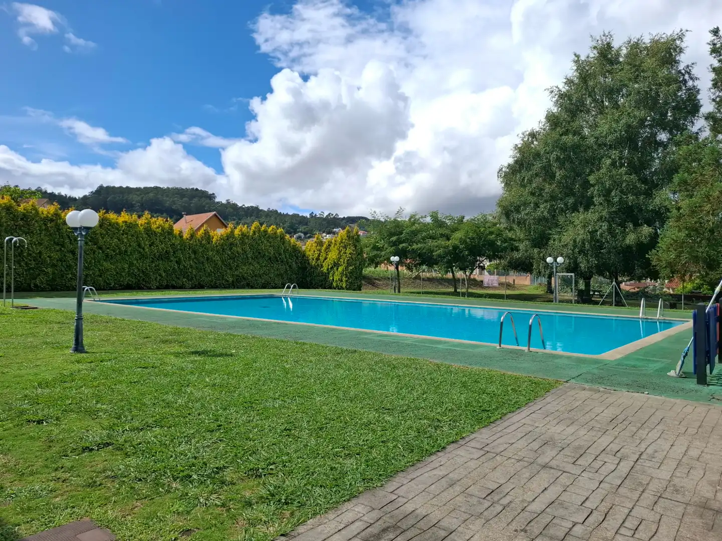 Schwimmbecken von Wohnung zum Verkauf in Mos mit Heizung, Abstellraum und Gemeinschaftspool