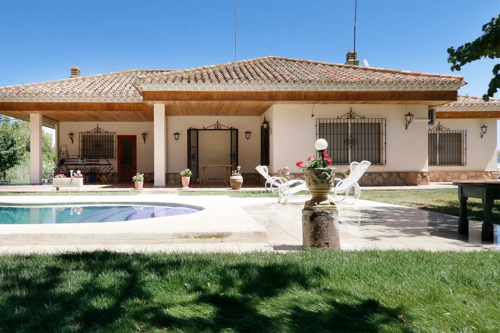 Casa con piscina en venta en El Portón, imagen 3