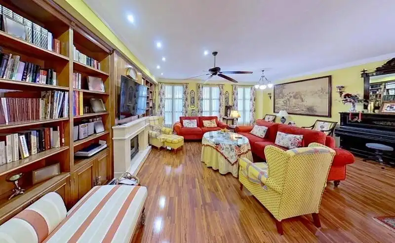 Flat with terrace for sale in Ronda