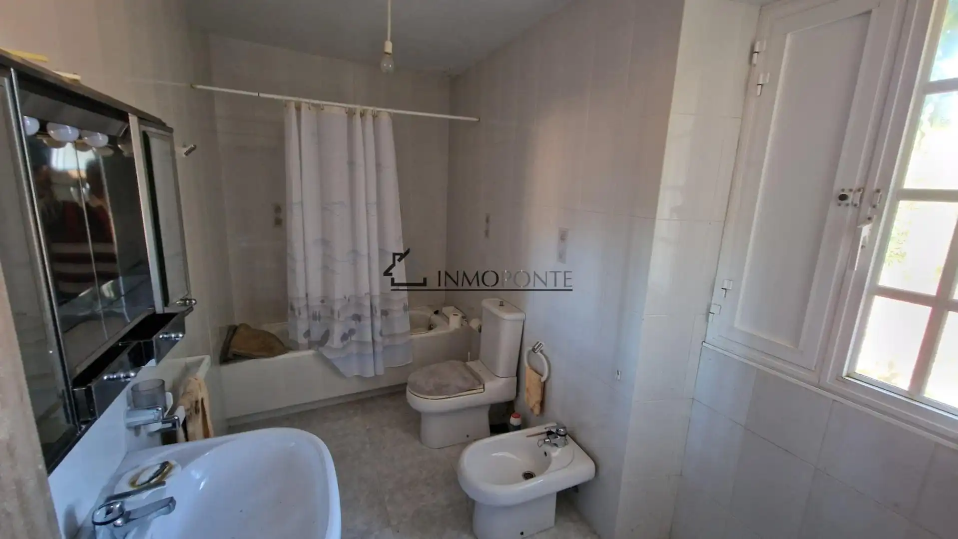 Bathroom of Houses for sale in Cerdedo