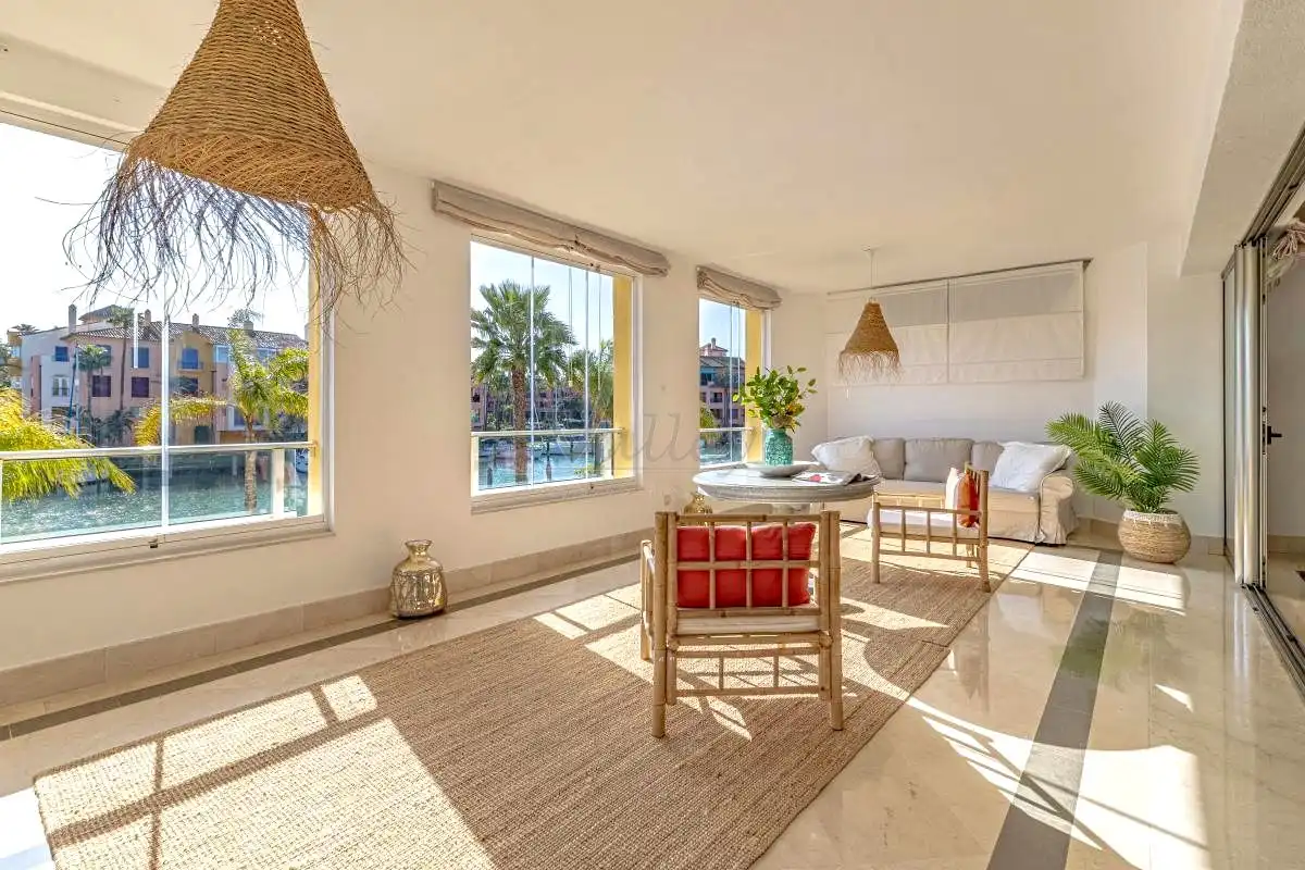 Living room of Flat for rent in Sotogrande  with Air Conditioner, Terrace and Furnished