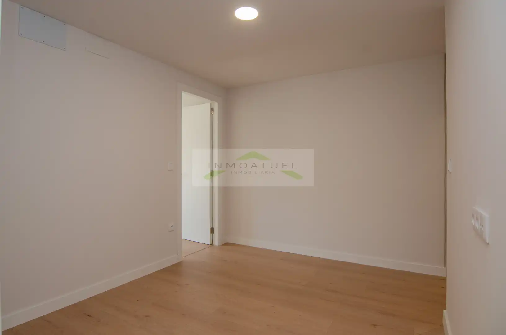 Habitación de Piso de alquiler en A Coruña Capital  con Calefacción, Amueblado y Horno
