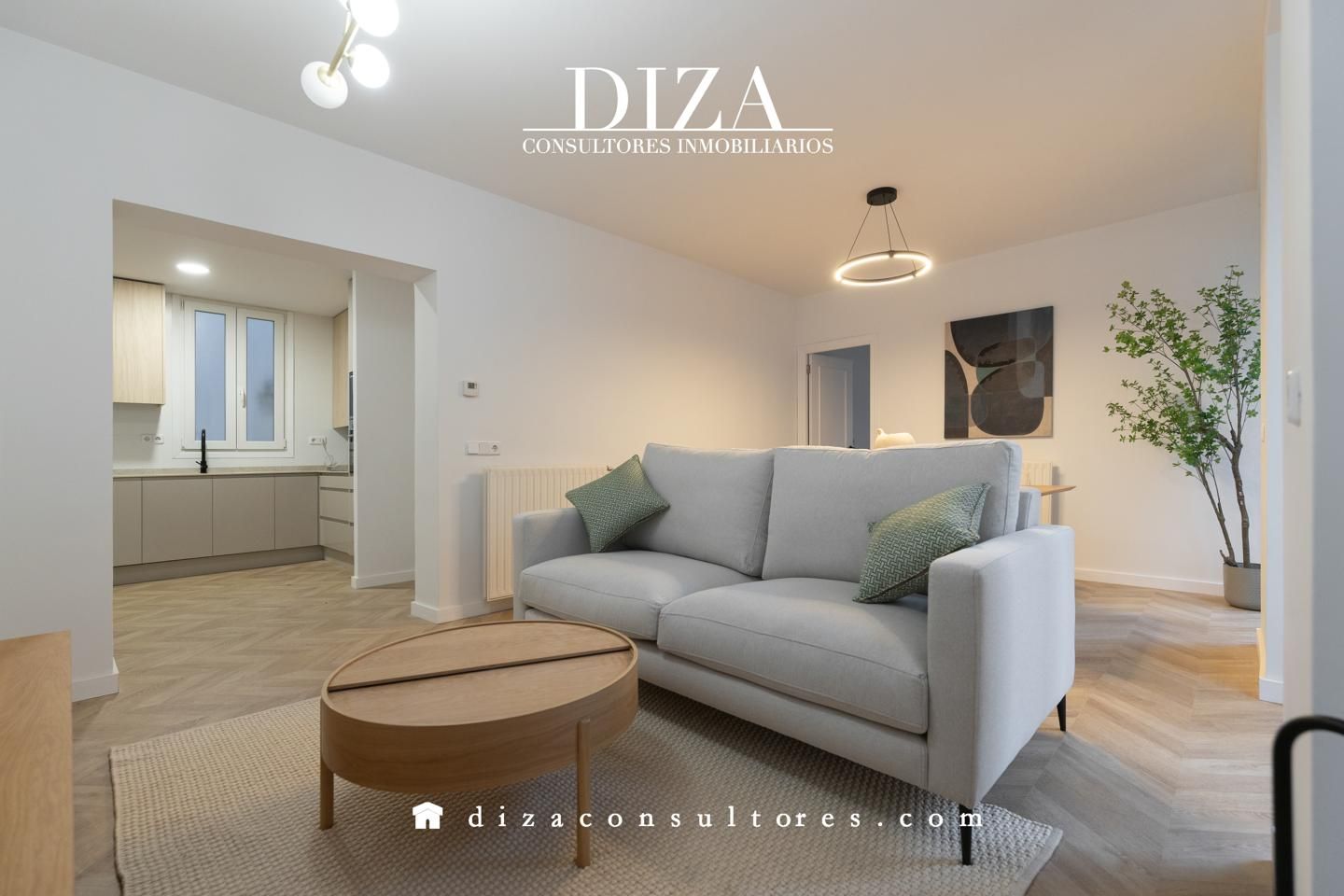 Living room of Flat for sale in  Madrid Capital  with Heating and Alarm