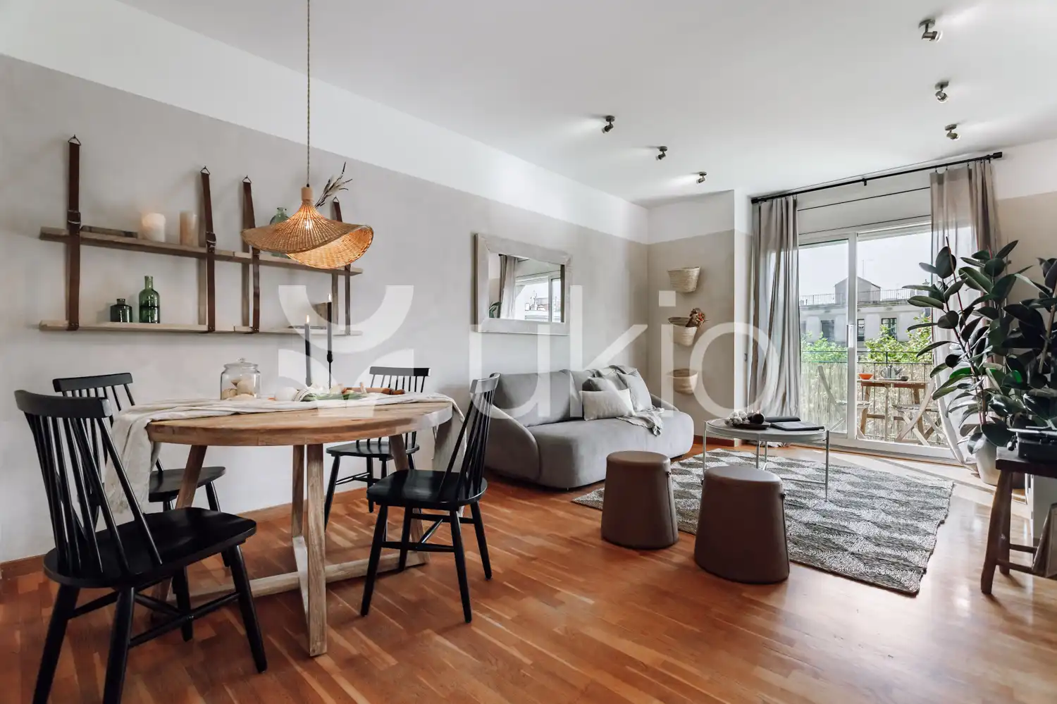 Sala d'estar de Apartament de lloguer en Barcelona amb Aire condicionat, Calefacció i Jardí privat