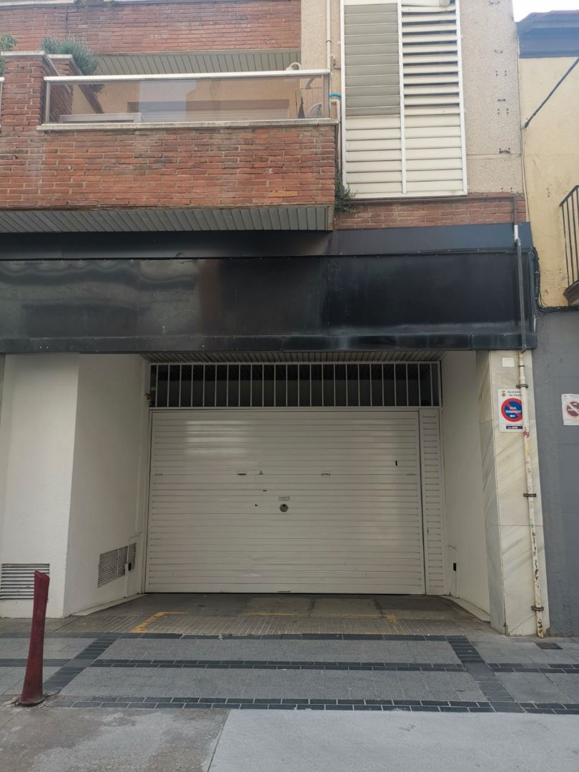 Vista exterior de Garatge en venda en Calella