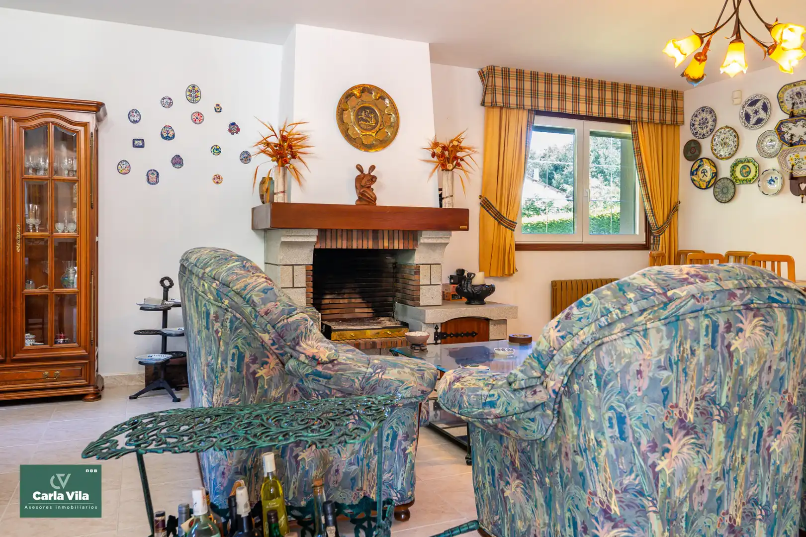 Sala d'estar de Casa o xalet en venda en Lugo amb Calefacció, Jardí privat i Parquet