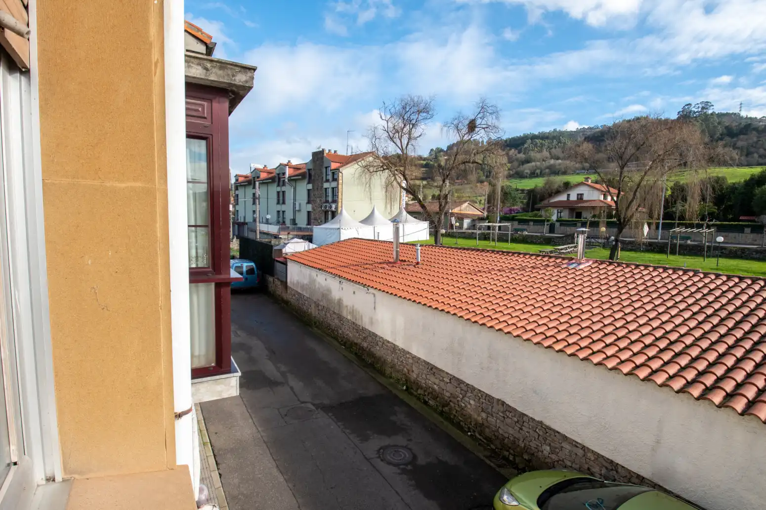 Vista exterior de Casa adosada en venta en Villaviciosa con Parquet, Terraza y Trastero