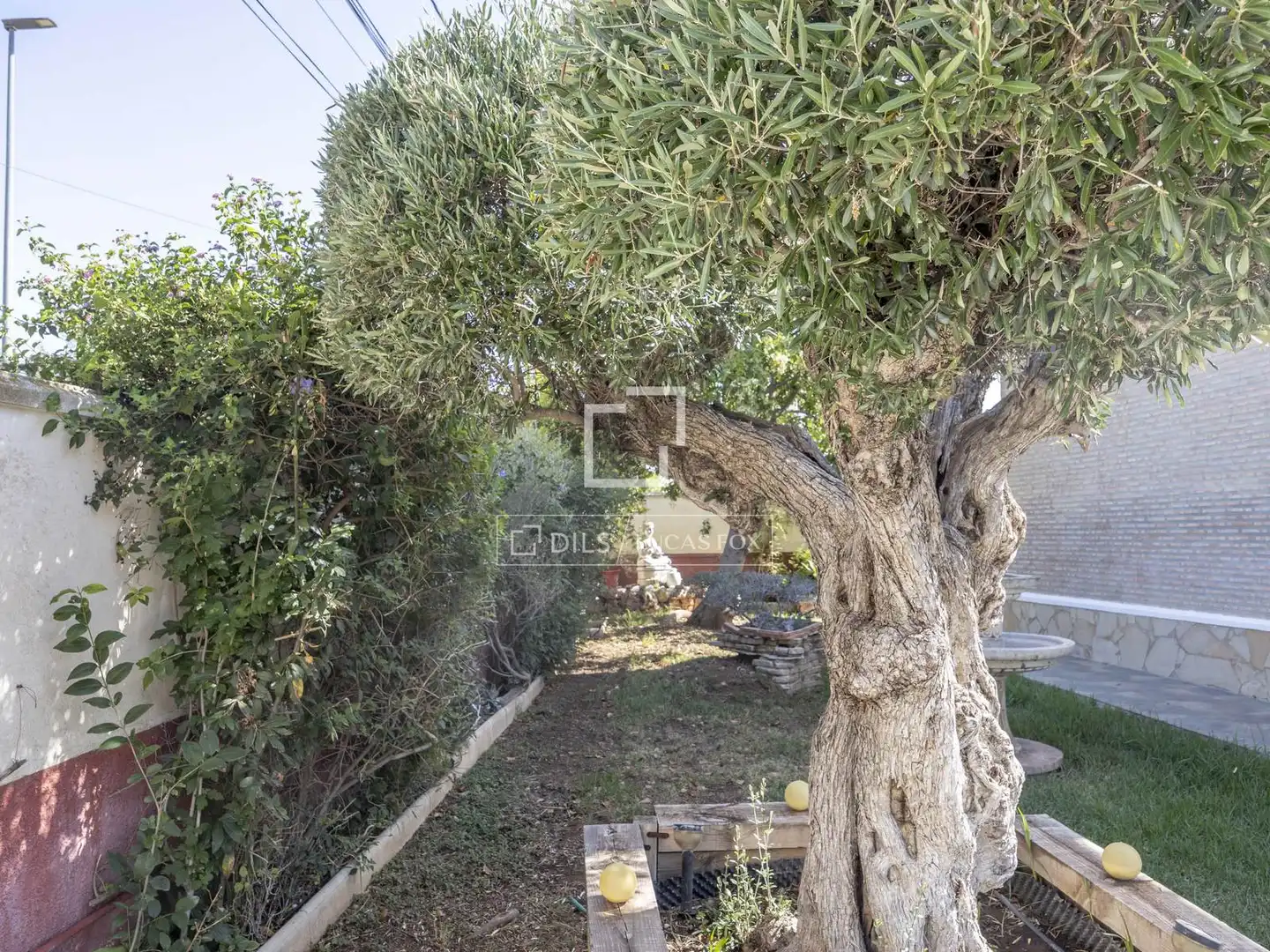Houses for sale in La Pobla de Vallbona  with Air Conditioner, Heating and Private garden