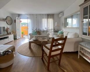 Living room of Single-family semi-detached to rent in Cabrera de Mar  with Air Conditioner and Terrace