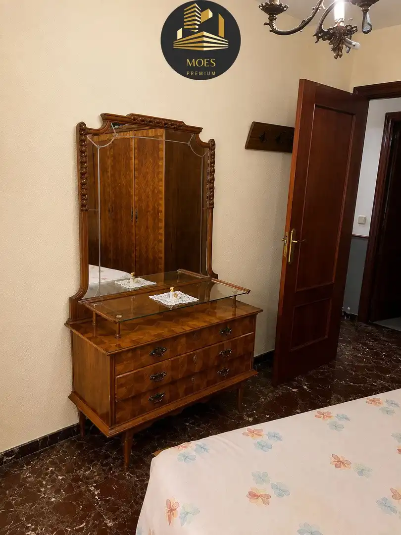 Habitación de Piso en venta en Úbeda con Aire acondicionado y Calefacción
