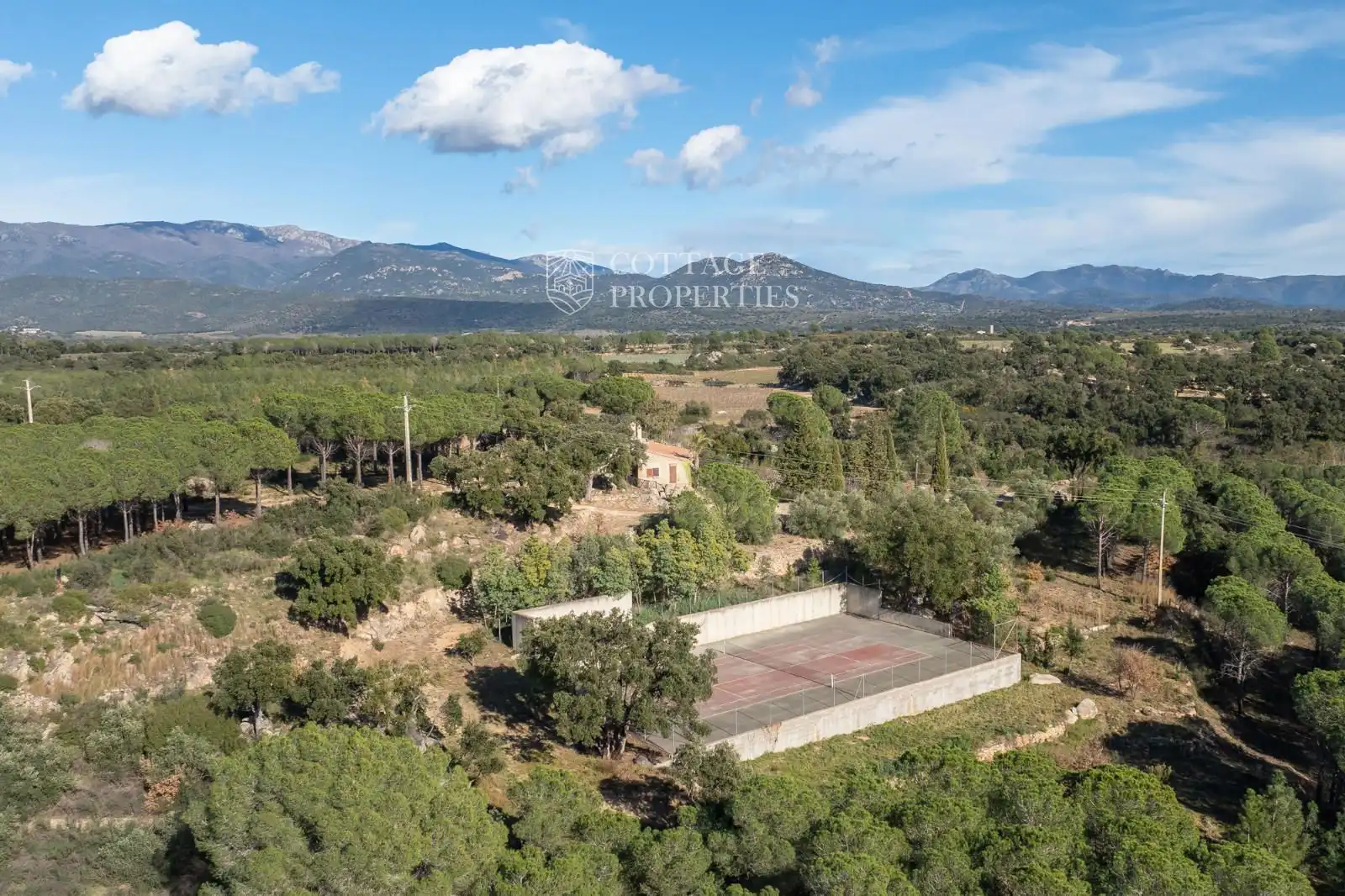 Country homes for sale in Capmany