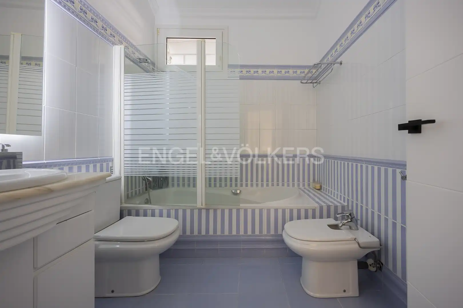 Baño de Casa adosada en venta en Larrabetzu con Aire acondicionado, Calefacción y Jardín privado