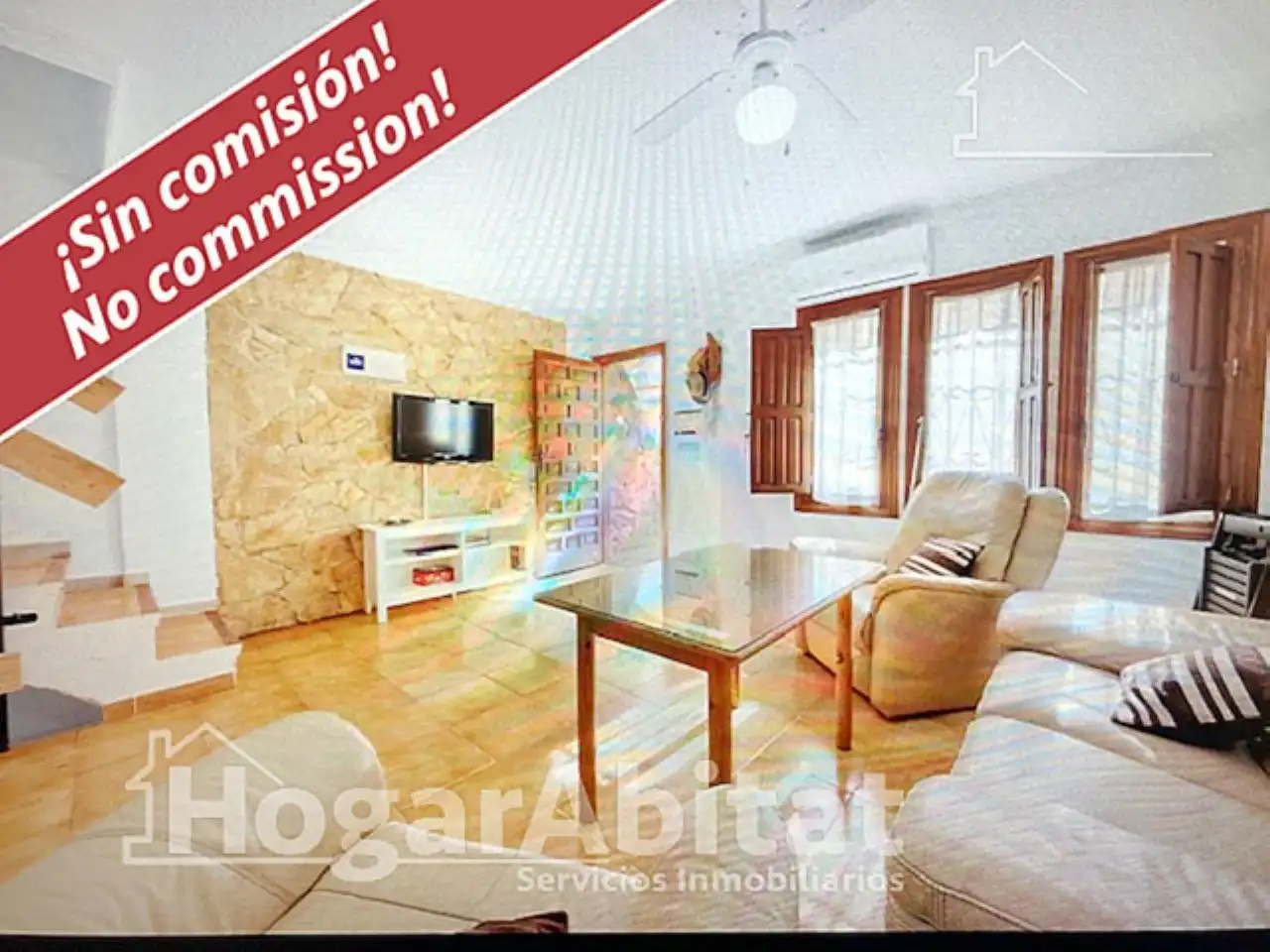 Sala d'estar de Casa adosada en venda en Torrevieja amb Aire condicionat, Calefacció i Jardí privat