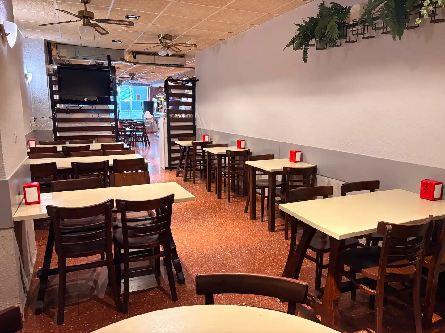 Local en traspaso en Sant Just Desvern con Aire acondicionado, Calefacción y Terraza