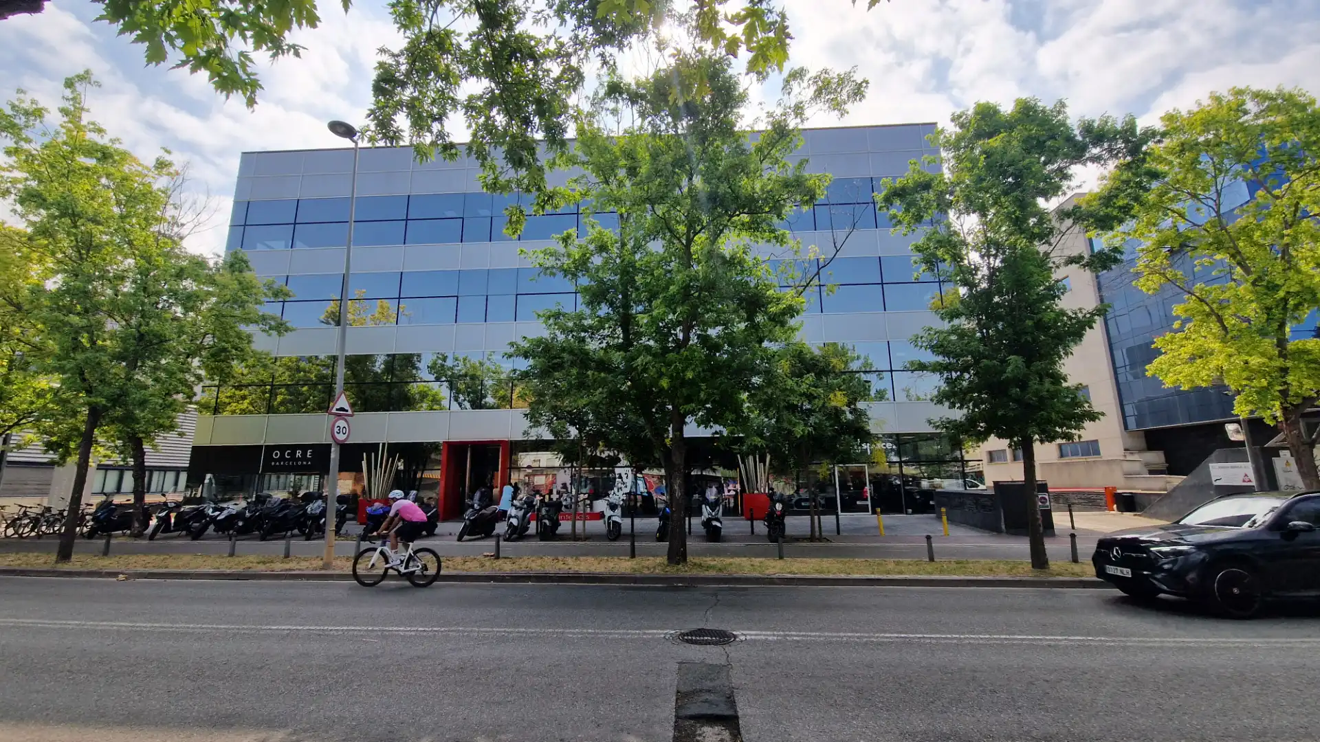 Büro mit Aufzug zur Miete in Avinguda Corts Catalanes