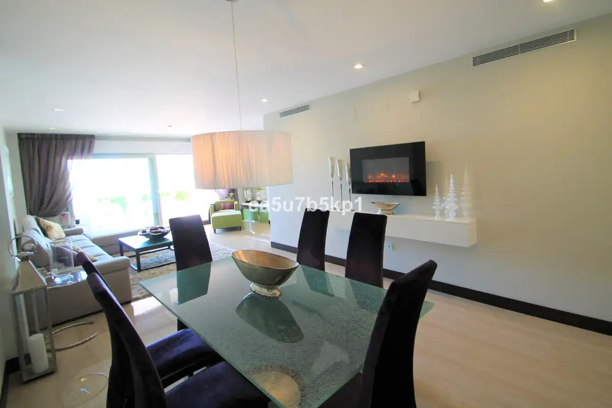 Apartamento con piscina en venta en Benahavís pueblo, imagen 6