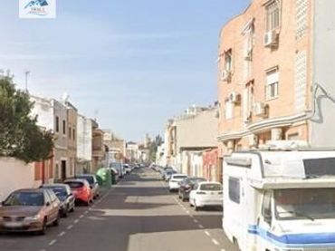 Casa en venta en Calle SERRANO