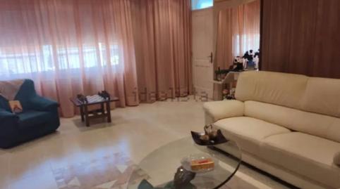 Foto 2 de Casa adosada en venda a Carrer Dels Roures, Sant Pere de Torelló, Barcelona