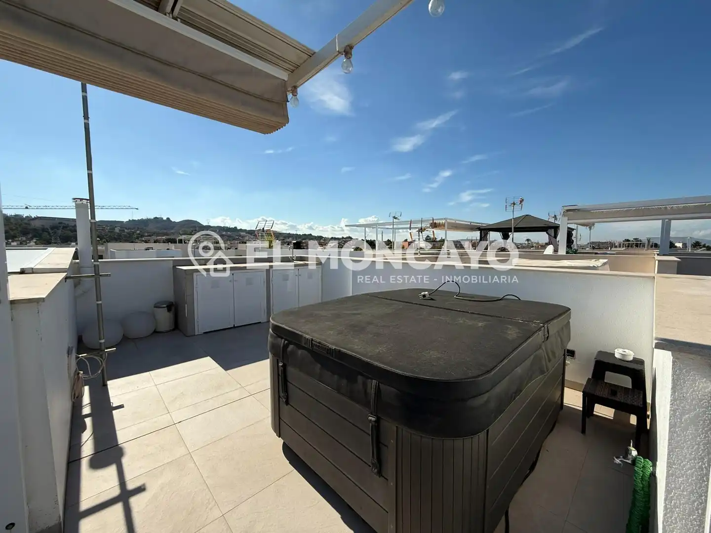 Terraza de Casa adosada en venta en Rojales con Aire acondicionado, Calefacción y Jardín privado